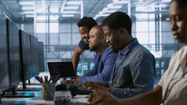 GIMMBPEK DATAPRO professional team collaborating